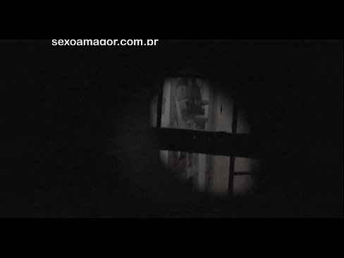 ❤️ Блондини ичкери кирпичтин артына катылган кошуналык войер жашыруун түрдө видеого тартып алат ❤ Катуу порно боюнча бизде ❌
